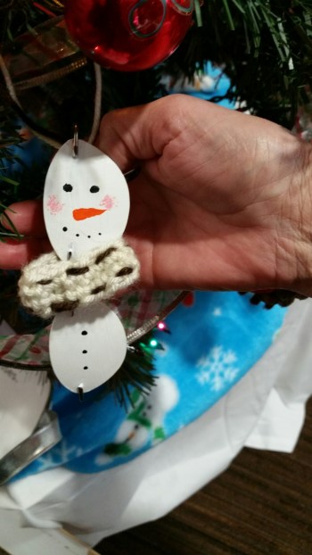 eyeglass-ornament-snowman.jpg image